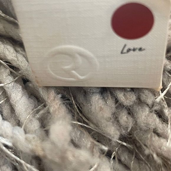 Rare Beauty by Selena Gomez Soft Pinch Liquid Blush Joy Dewey Muted Peach - Picture 7 of 11